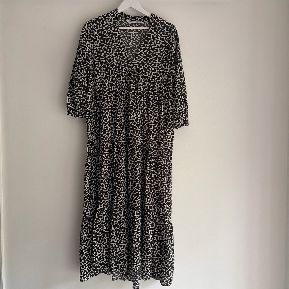 Zara Black and Cream Patterned V-Neck Maxi Dress XS WORN ONCE